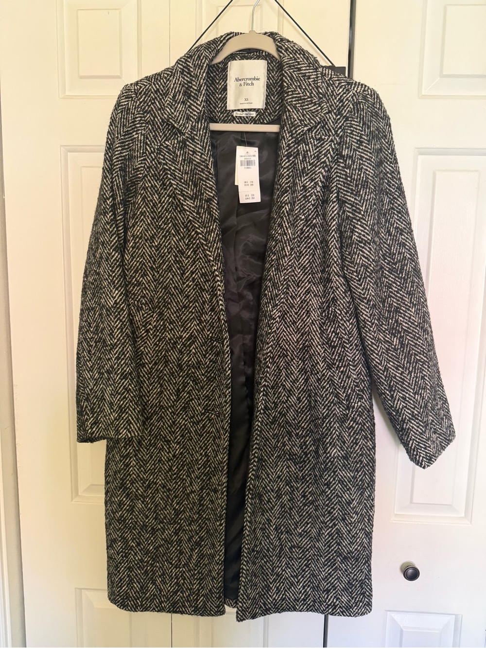 Abercrombie & Fitch Black & White Herringbone Pea Coat